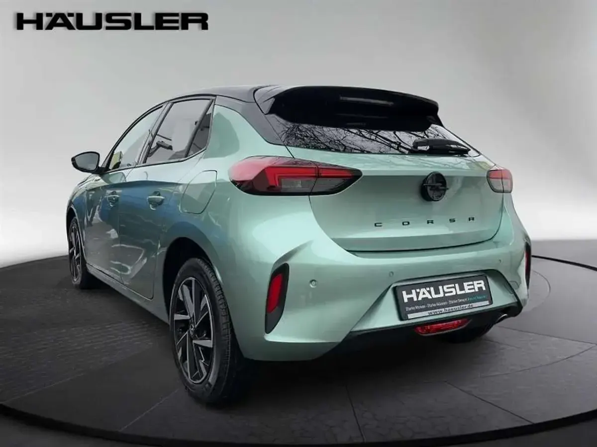 Ny Opel Corsa 131 HK (96 kW) 2025 Grön Halvkombi