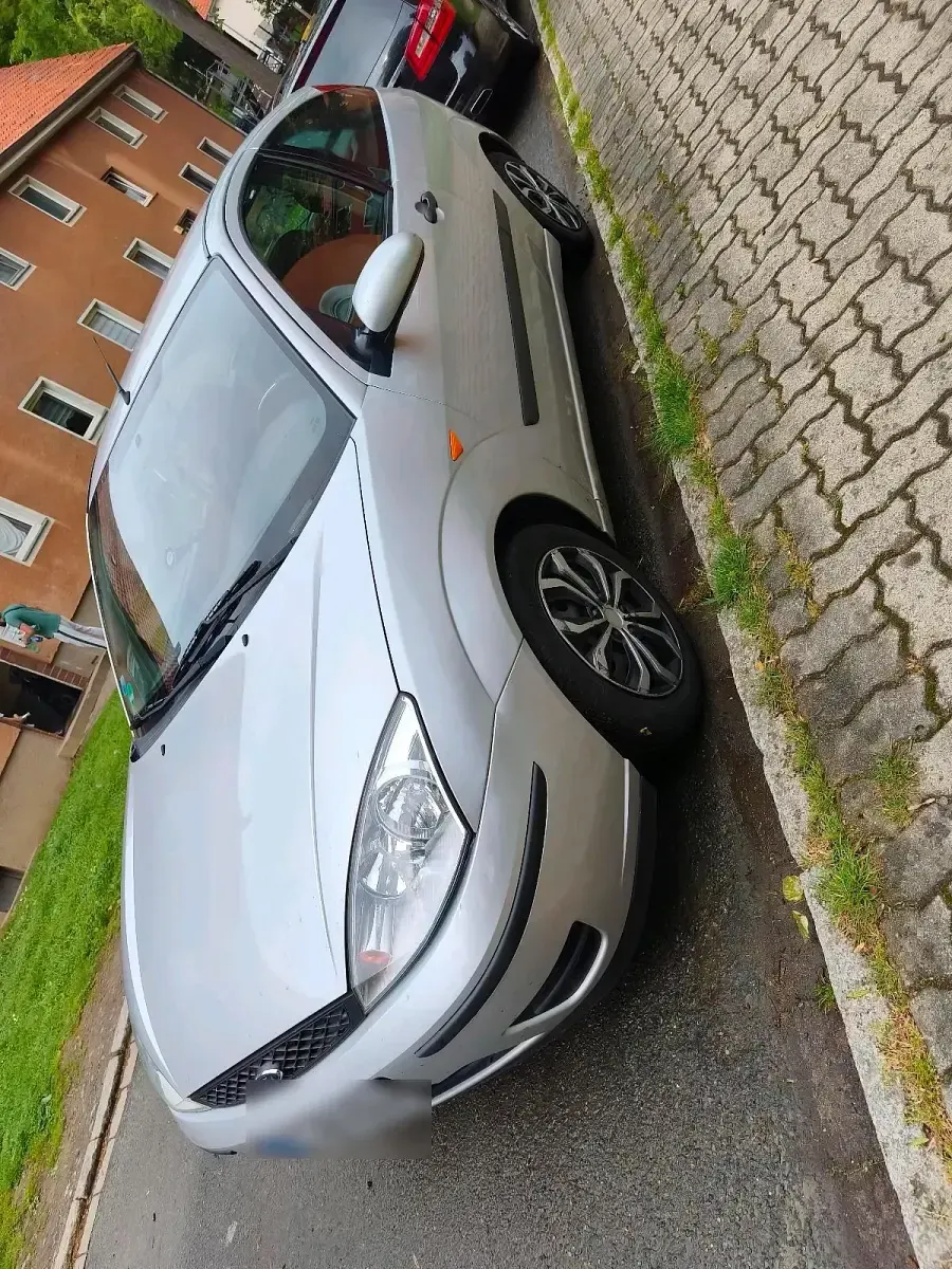 Gebraucht Ford Focus 75 PS (55 kW) 2004 Silber Kleinwagen