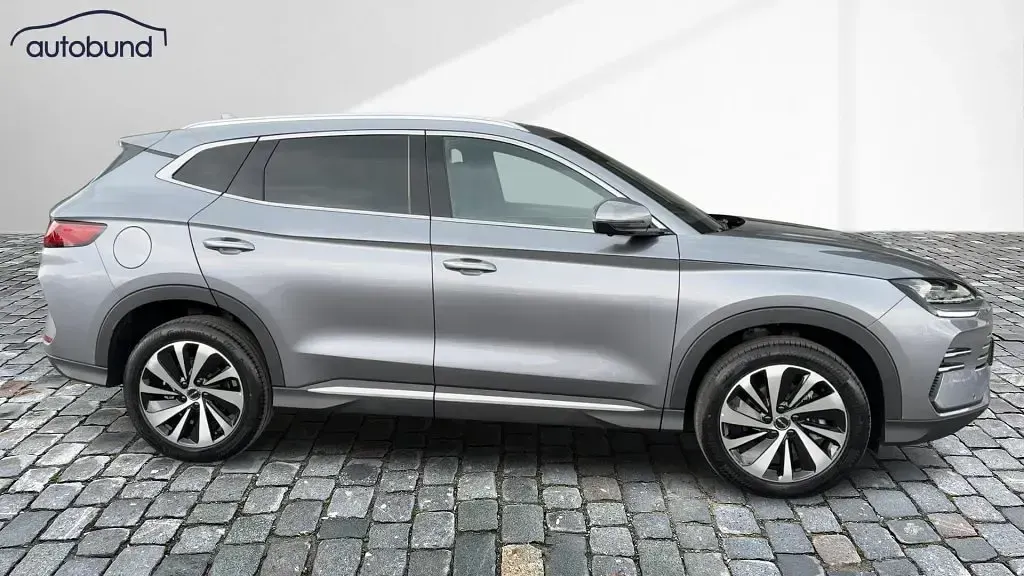 Neu BYD Seal U Design 324 PS (238 kW) 2026 Grau SUV