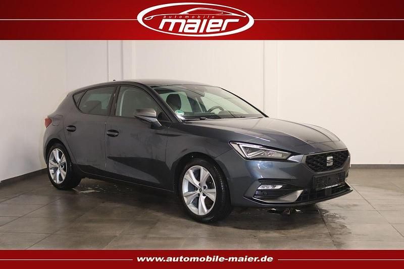 Grau Gebraucht 2021 Seat Leon FR Limousine | 18.900 € (Fairer Preis) - Bild 1/4