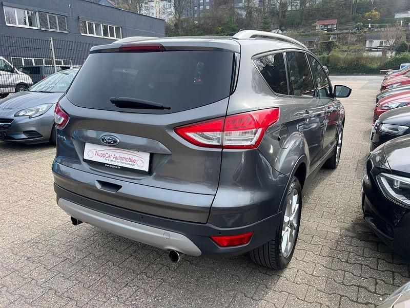 Gebraucht Ford Kuga Titanium 163 PS (119 kW) 2013 Grau SUV