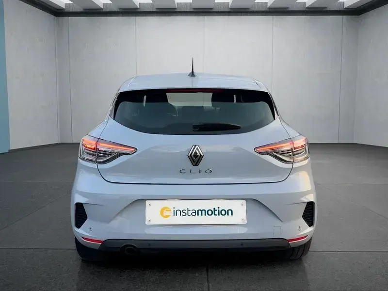 Gebraucht Renault Clio Evolution 90 PS (66 kW) 2024 Grau Kleinwagen