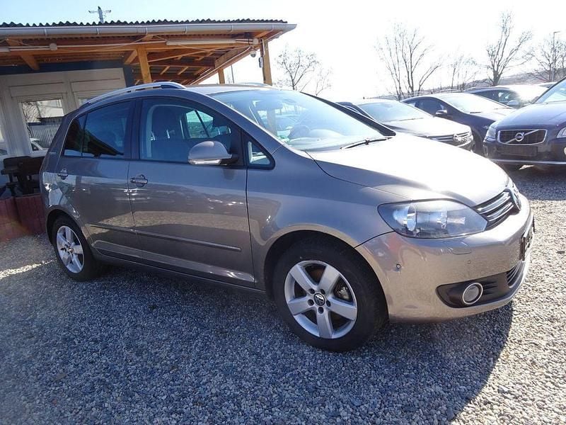 Gebraucht VW Golf Plus Cross Team 105 PS (77 kW) 2010 Braun Van / Kleinbus