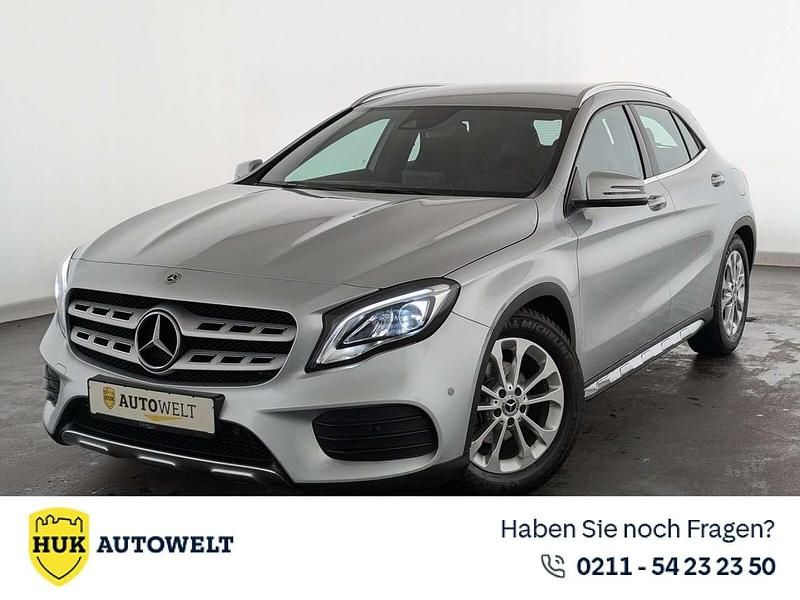 Iridiumsilber Gebraucht 2019 Mercedes GLA200 AMG line SUV | 22.660 € (Fairer Preis) - Bild 1/3