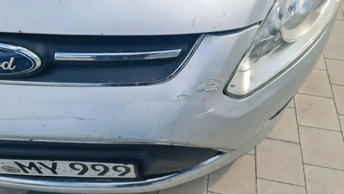 Gebraucht Ford Grand C-Max 117 PS (86 kW) 2015 Silber Van / Kleinbus