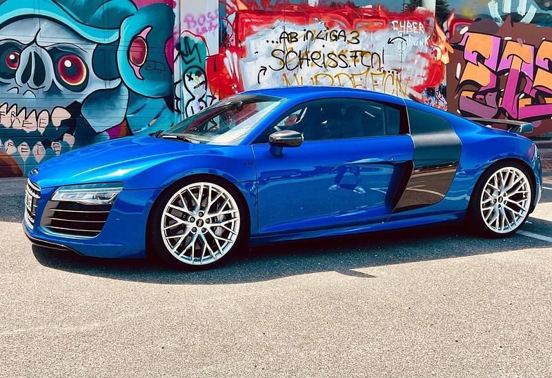 Blau Gebraucht 2014 Audi R8 Coupé Coupé | 105.000 € - Bild 1/4