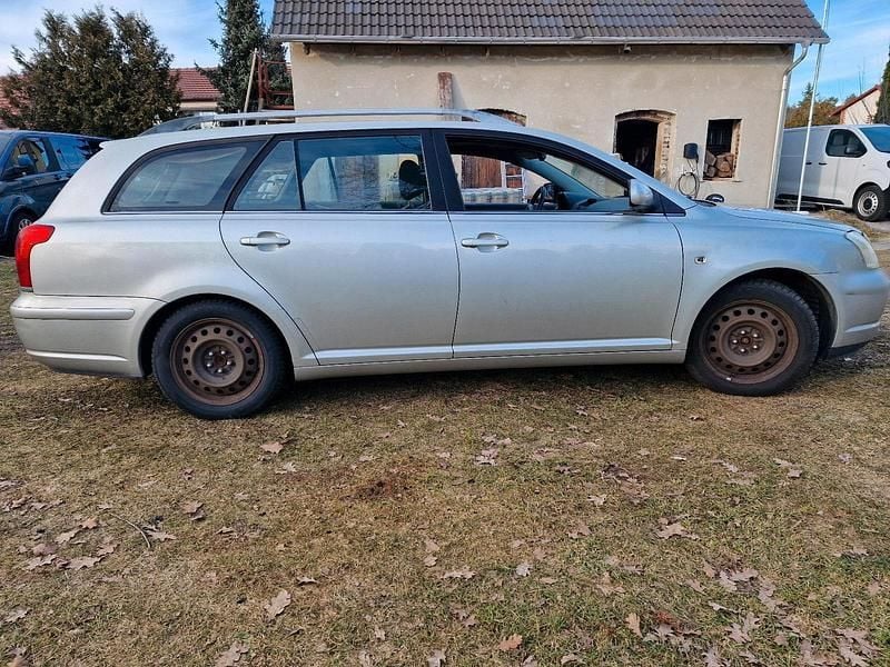 Gebraucht Toyota Avensis 129 PS (94 kW) 2004 Silber Kombi