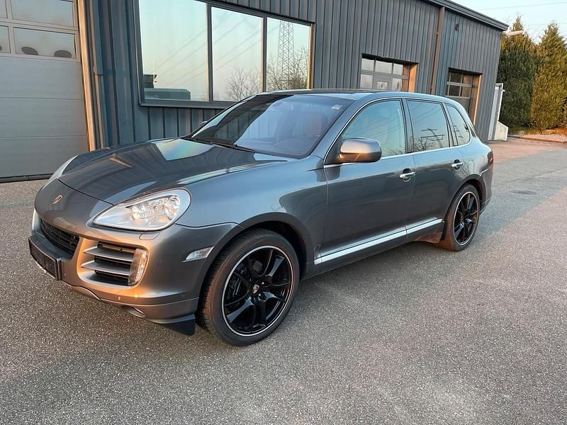 Gebraucht Porsche Cayenne 239 PS (175 kW) 2010 Grau SUV