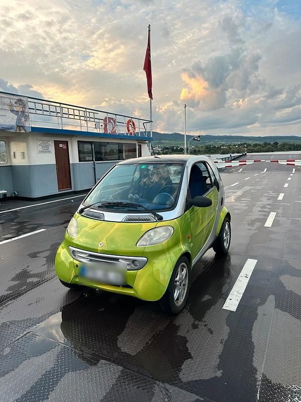 Grün Gebraucht 2000 Smart ForTwo Coupé Kleinwagen | 2.299 € (Fairer Preis) - Bild 1/4
