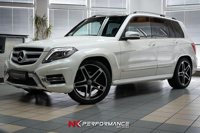 Weiß Gebraucht 2013 Mercedes GLK350 AMG SUV | 18.490 € (Fairer Preis) - Bild 1/4