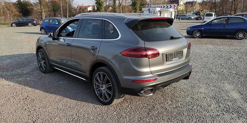 Gebraucht Porsche Cayenne 239 PS (175 kW) 2017 Grau SUV
