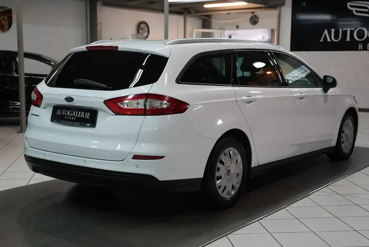 Gebraucht Ford Mondeo 150 PS (110 kW) 2016 Weiß Kombi
