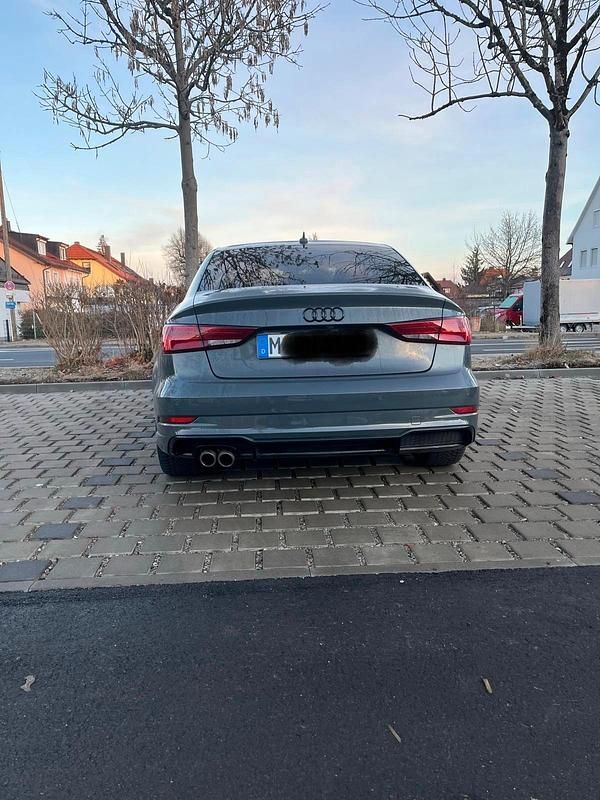 Gebraucht Audi A3 150 PS (110 kW) 2017 Grau Limousine