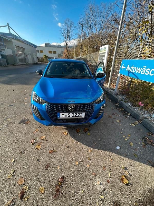 Blau Gebraucht 2024 Peugeot 208 Allure Kleinwagen | 16.200 € (Superpreis) - Bild 1/4