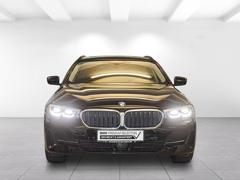 Schwarz ii Gebraucht 2021 BMW 520 Performance Kombi | 29.908 € (Fairer Preis) - Bild 1/4