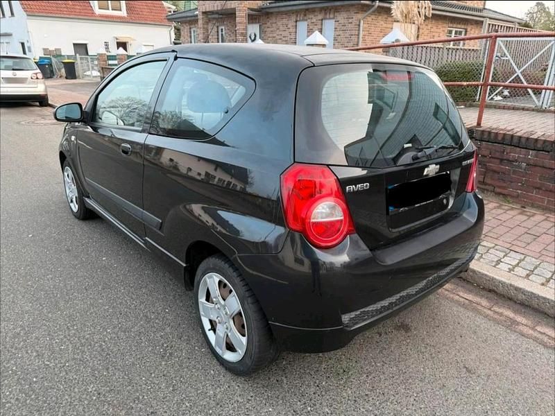 Gebraucht Chevrolet Aveo 101 PS (74 kW) 2009 Schwarz Kleinwagen