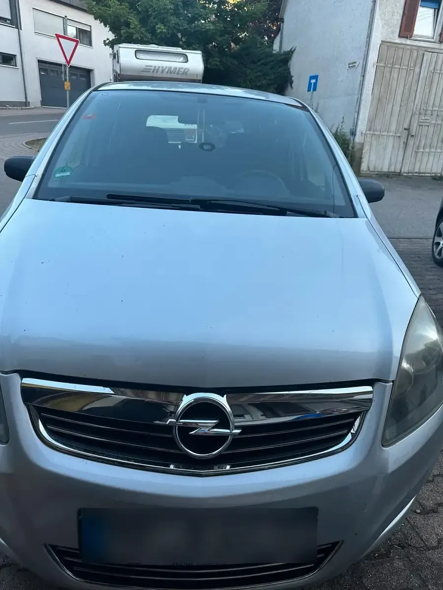 Gebraucht Opel Zafira 116 PS (85 kW) 2009 Silber Van / Kleinbus