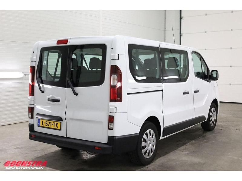 Gebraucht Renault Trafic Expression 126 PS (92 kW) 2018 Weiß Van / Kleinbus
