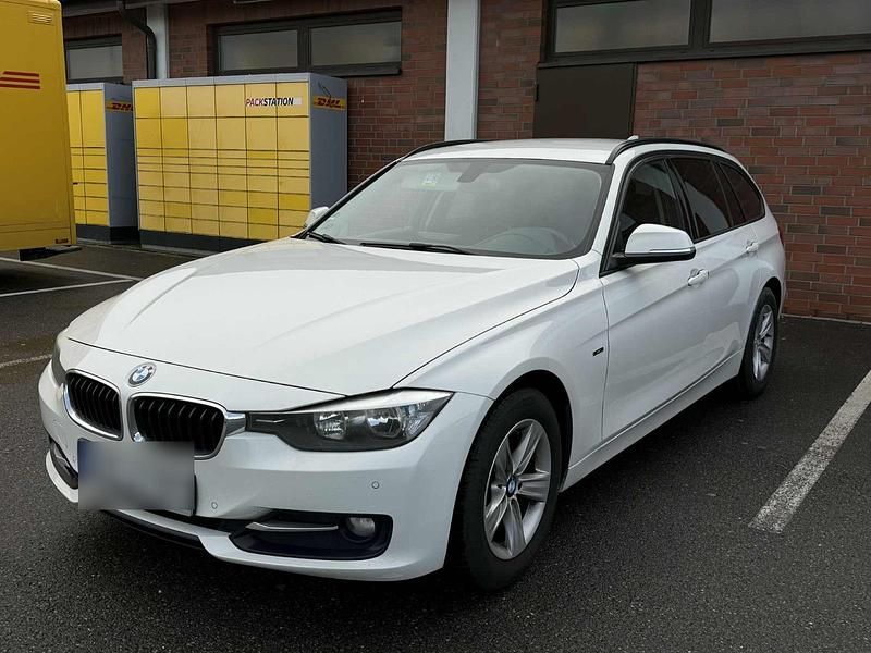 Schwarz Gebraucht 2014 BMW 320 Sport Line Kombi | 7.300 € (Superpreis) - Bild 1/4