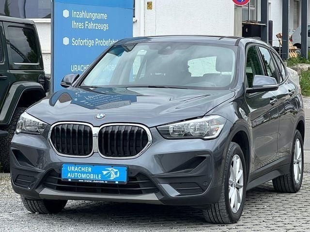 Grau Gebraucht 2022 BMW X1 Advantage SUV | 24.490 € (Fairer Preis) - Bild 1/4