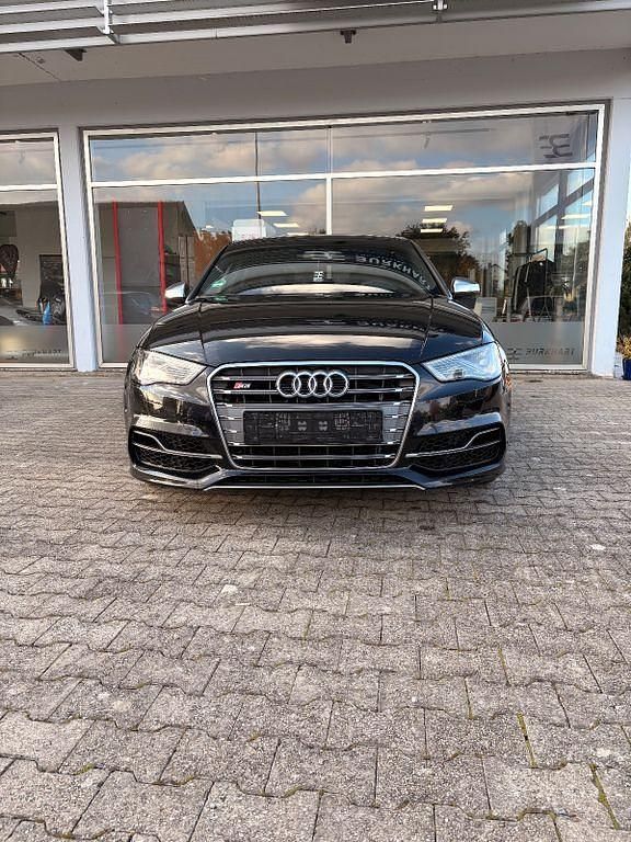 Schwarz Gebraucht 2014 Audi S3 Sport Limousine | 20.990 € (Fairer Preis) - Bild 1/4