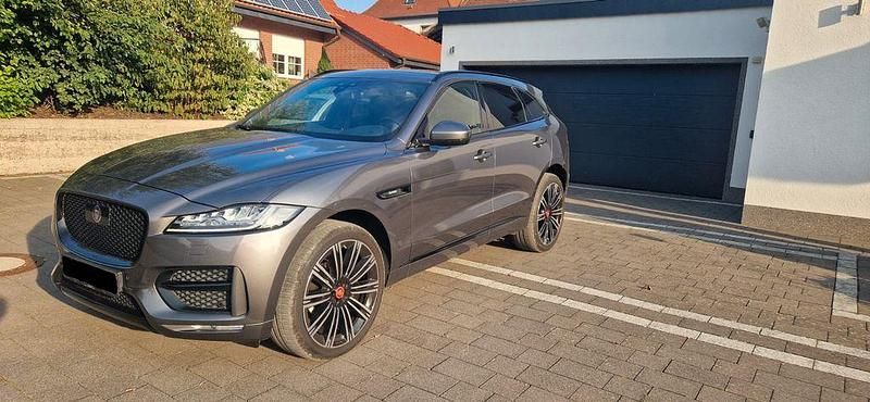 Grau Gebraucht 2019 Jaguar F-Pace R-Sport SUV | 26.500 € (Guter Preis) - Bild 1/4