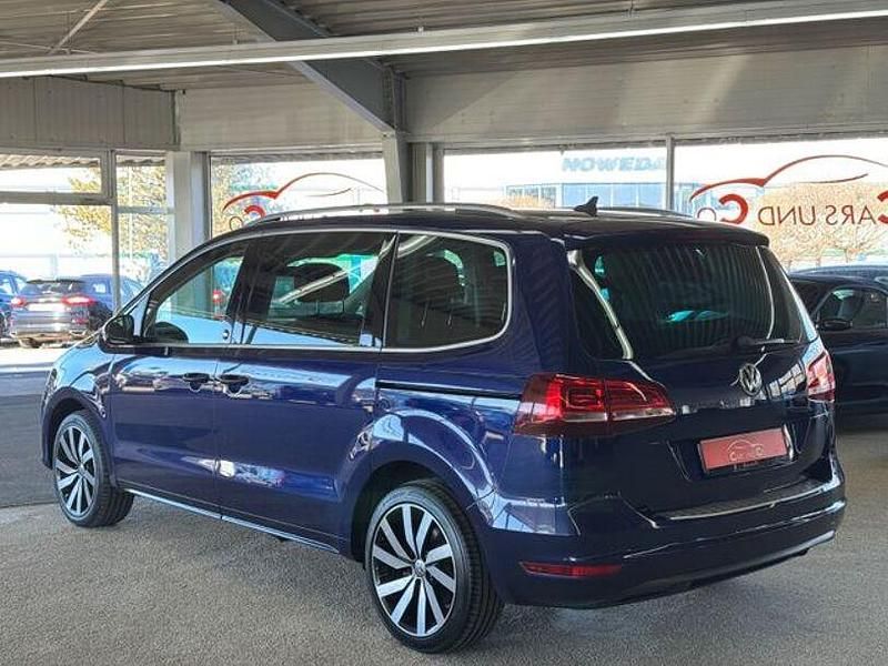 Gebraucht VW Sharan 184 PS (135 kW) 2018 Blau Van / Kleinbus