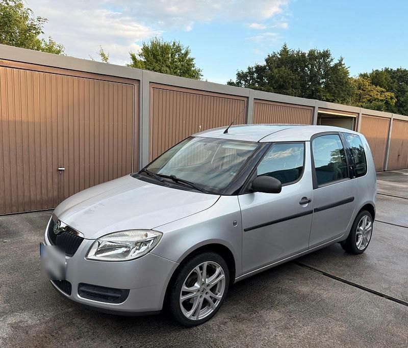 Silber Gebraucht 2008 Skoda Roomster Kombi | 3.600 € (Fairer Preis) - Bild 1/4