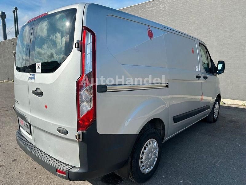 Usado Ford Transit Custom Trend 125 HP (91 kW) 2014 Prateado Monovolume