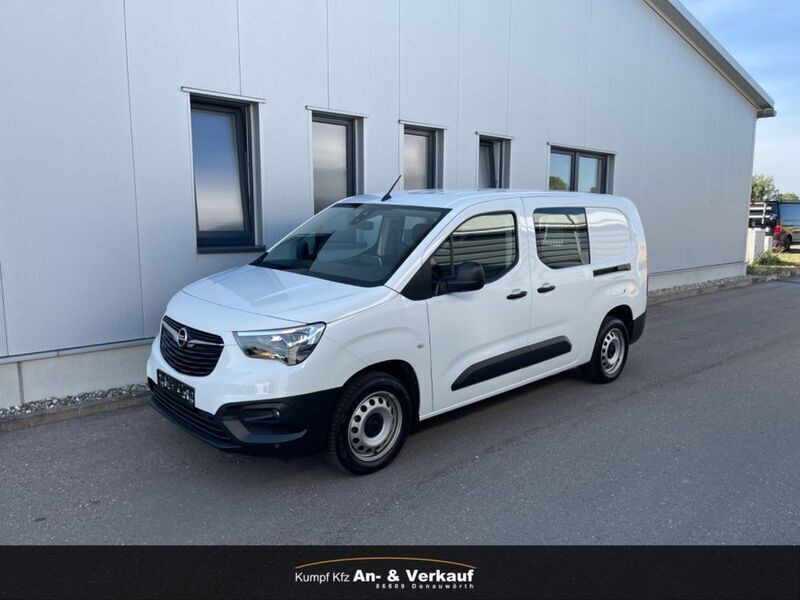 Weiß Gebraucht 2022 Opel Combo S Van / Kleinbus | 17.980 € (Superpreis) - Bild 1/4