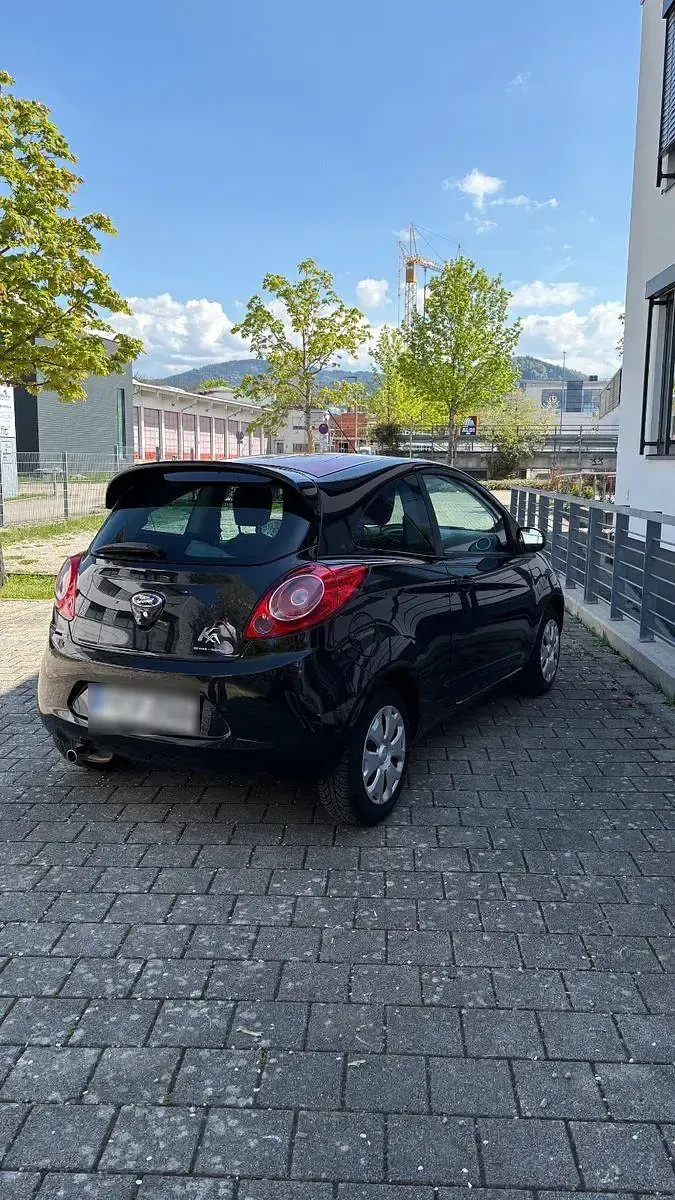 Gebraucht Ford Ka Titanium 69 PS (50 kW) 2015 Schwarz Kleinwagen