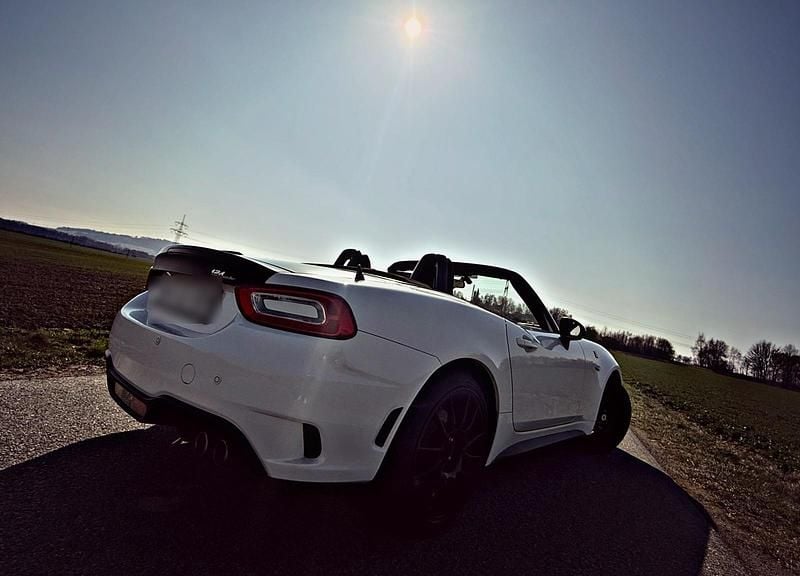 Second-hand Abarth 124 Spider 170 CP (125 kW) 2017 Alb Cabrio
