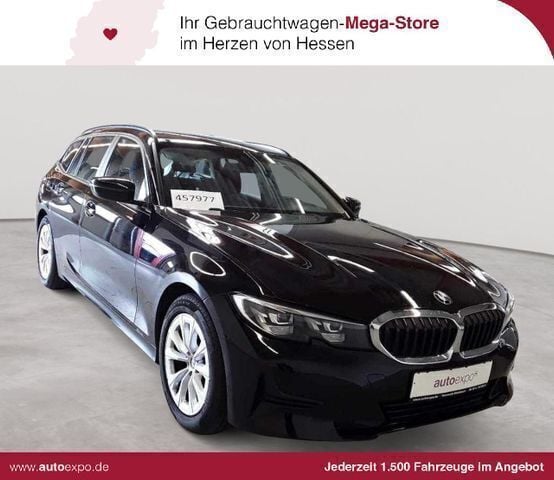 Schwarz uni Gebraucht 2020 BMW 320 Advantage Kombi | 24.990 € (Fairer Preis) - Bild 1/4