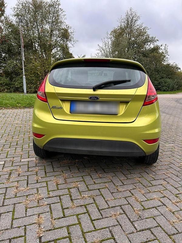 Gebraucht Ford Fiesta Trend 82 PS (60 kW) 2008 Grün Kleinwagen