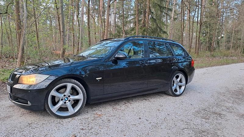 Schwarz Gebraucht 2008 BMW 320 Kombi | 4.900 € (Fairer Preis) - Bild 1/4