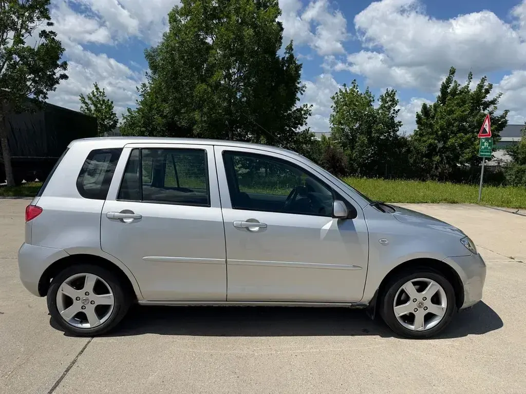 Gebraucht Mazda 2 Active 80 PS (58 kW) 2005 Silber Kleinwagen