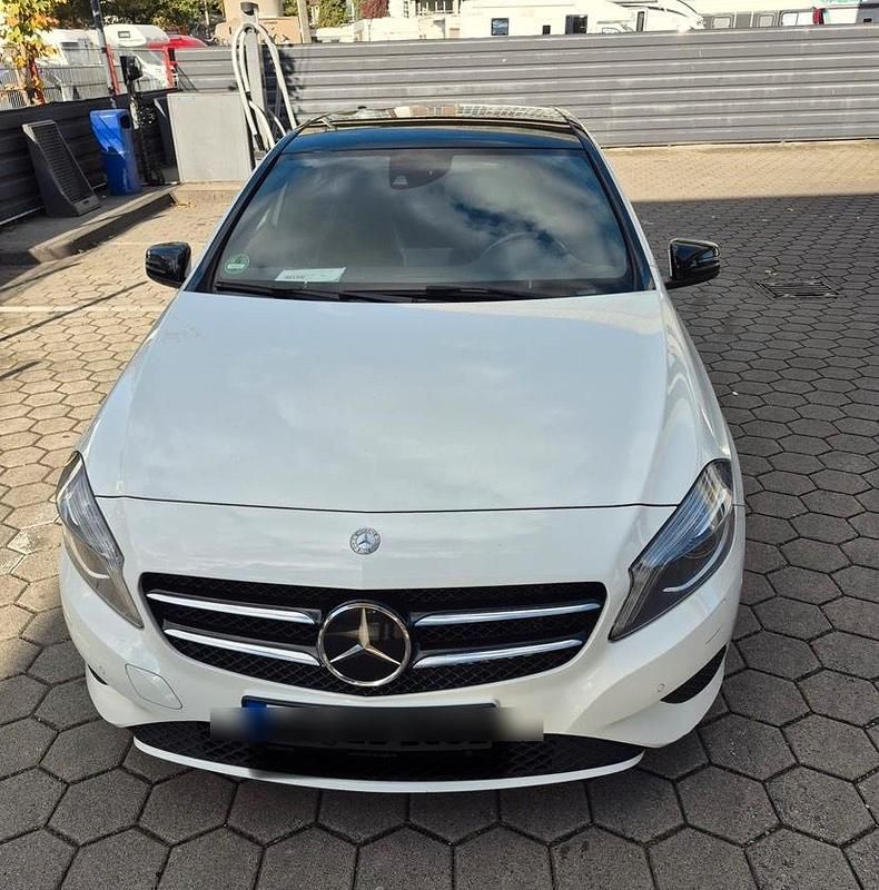 Weiß Gebraucht 2013 Mercedes A220 Limousine | 10.500 € (Fairer Preis) - Bild 1/4