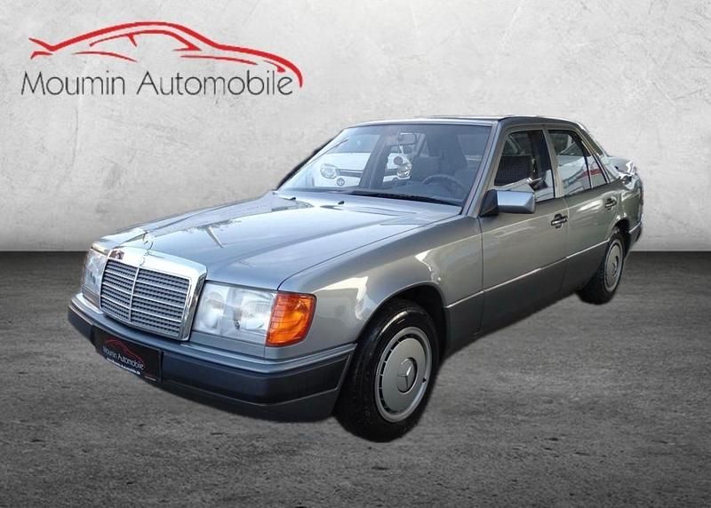 Grau Gebraucht 1992 Mercedes E230 Limousine | 9.990 € - Bild 1/3