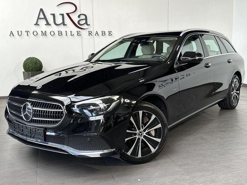 Schwarz Gebraucht 2021 Mercedes E300 Avantgarde Limousine | 29.749 € (Guter Preis) - Bild 1/4