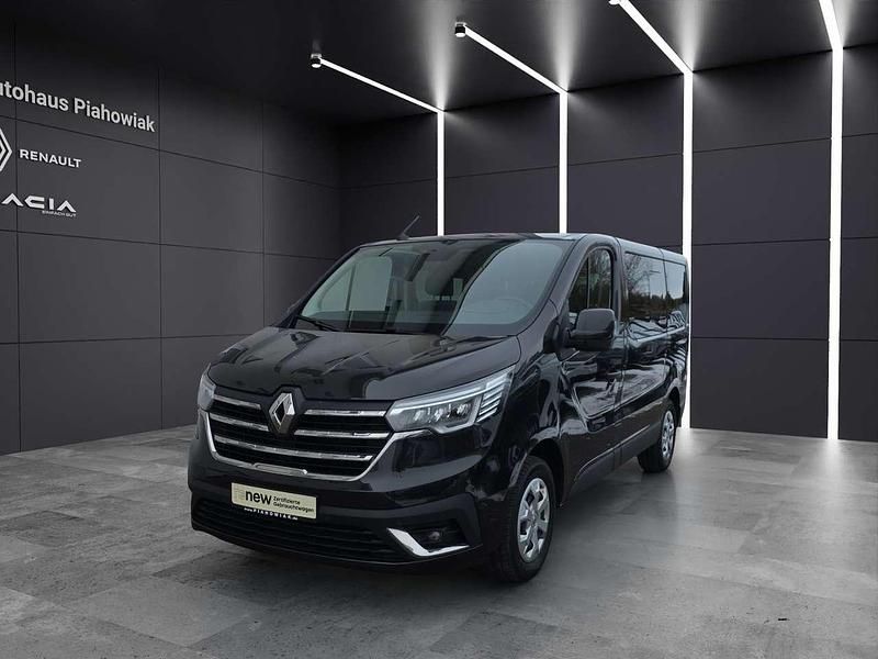Gebraucht Renault Trafic Life 150 PS (110 kW) 2024 Schwarz Van / Kleinbus