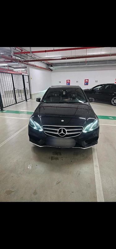 Schwarz Gebraucht 2014 Mercedes E250 AMG line Limousine | 17.900 € (Fairer Preis) - Bild 1/4