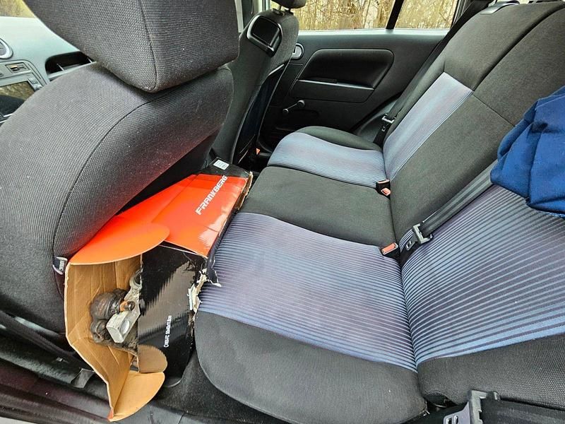 Gebraucht Ford Fusion 80 PS (58 kW) 2009 Schwarz Kleinwagen