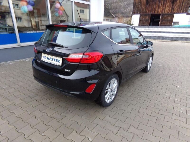 Gebraucht Ford Fiesta Titanium 125 PS (91 kW) 2022 Obsidianschwarz metallic (metallic) Kleinwagen