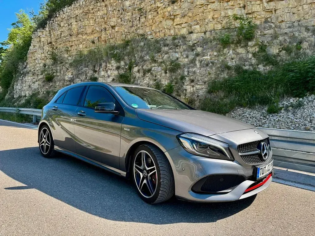 Gebraucht Mercedes A250 AMG 218 PS (160 kW) 2016 Grau Kleinwagen