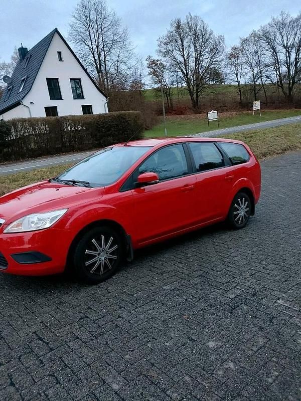Second-hand Ford Focus 101 CP (74 kW) 2008 Roșu Break