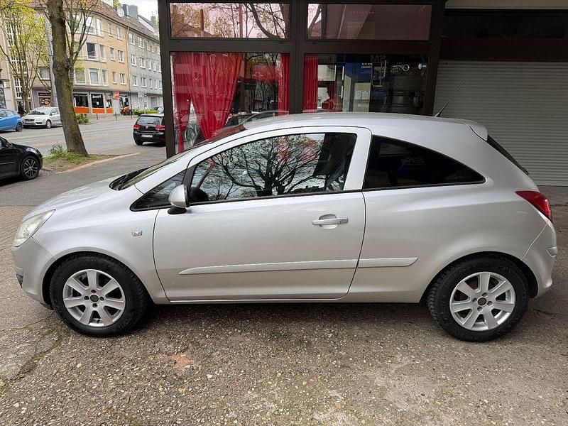 Gebraucht Opel Corsa 90 PS (66 kW) 2007 Silber Kleinwagen