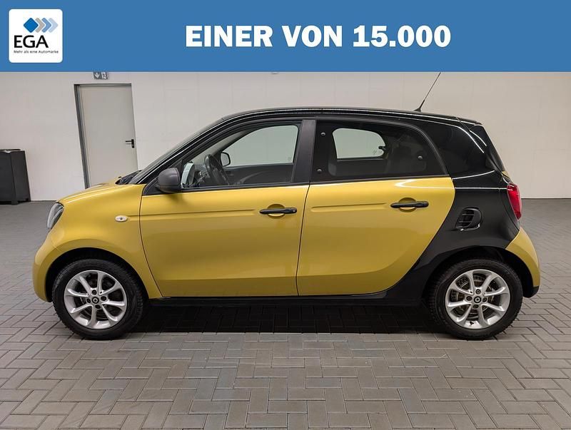 Metallic Gebraucht 2016 Smart ForFour Kleinwagen | 11.270 € (Teuer) - Bild 1/1
