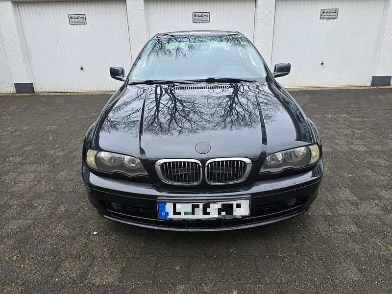 Gebraucht BMW 320 150 PS (110 kW) 1999 Schwarz Coupé