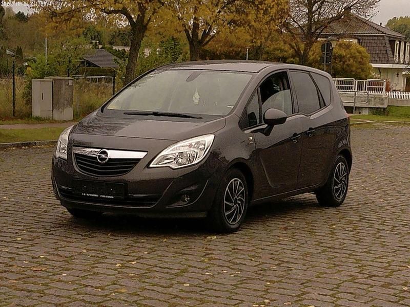 Grau Gebraucht 2013 Opel Meriva Active Van / Kleinbus | 6.490 € (Fairer Preis) - Bild 1/4