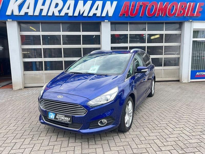 Blau Gebraucht 2016 Ford S-MAX Titanium Van / Kleinbus | 13.499 € (Fairer Preis) - Bild 1/4